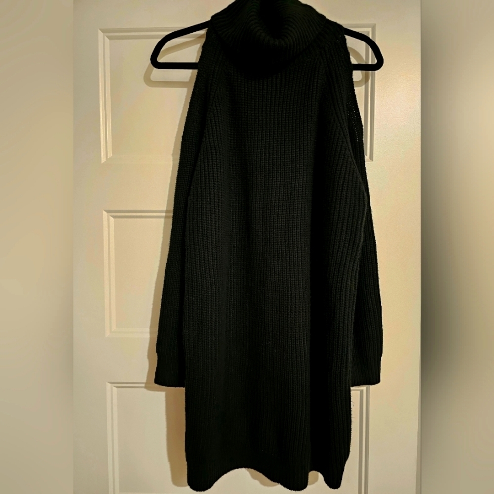 Lulus Black Long Sleeved Long Shaker Sweater sz medium - Picture 2 of 6